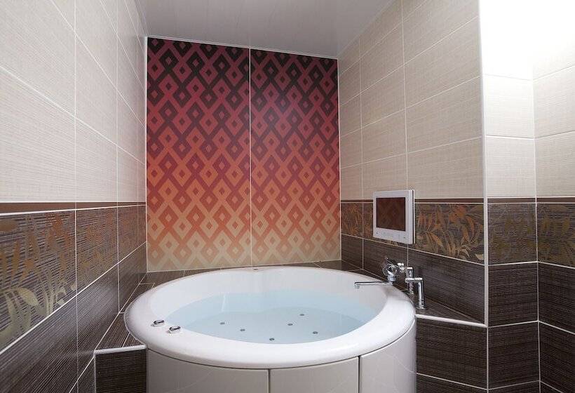 اتاق لوکس, Alfa Kyoto