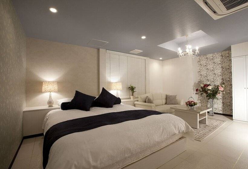 اتاق لوکس, Alfa Kyoto