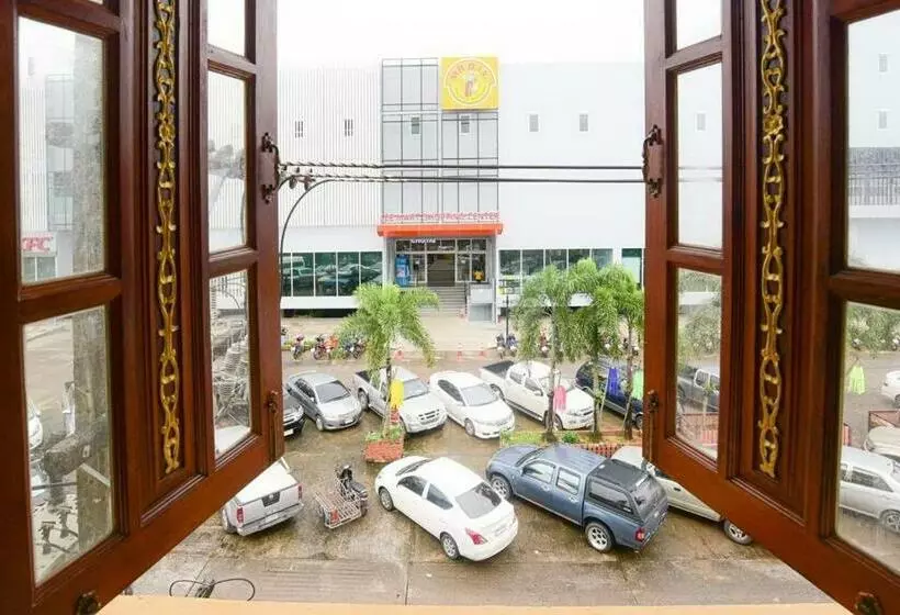 اتاق استاندارد, Ban Ao Thong