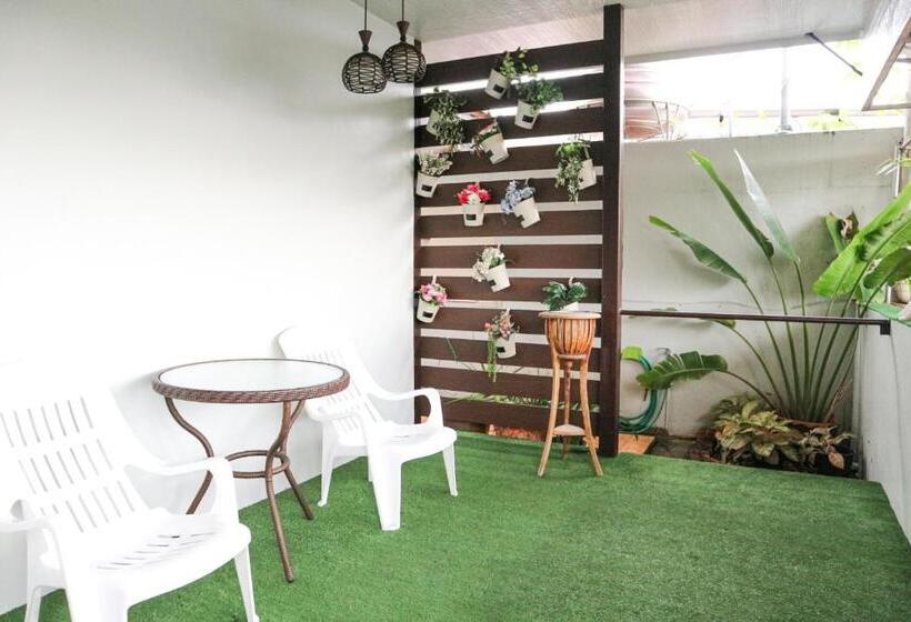 חדר דלוקס, Ban Ao Thong