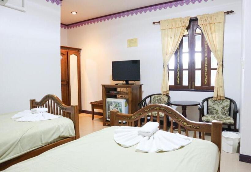 デラックスルーム, Ban Ao Thong