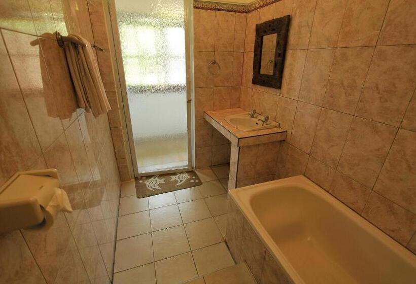 סוויטה משפחתית 2 חדרי שינה, Ben S Homestay