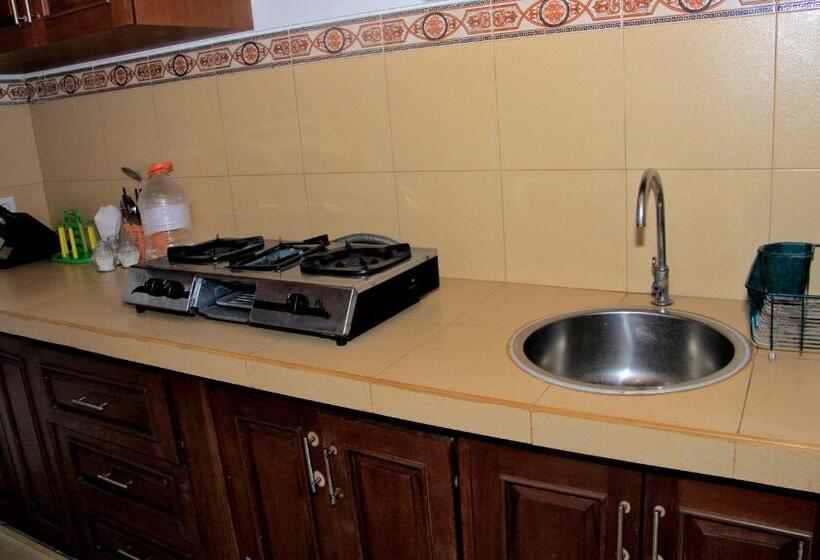 Люкс Семейный 2 Спальни, Ben S Homestay