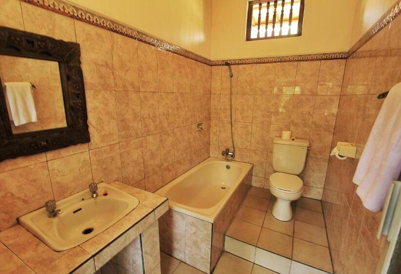 סוויטה משפחתית 2 חדרי שינה, Ben S Homestay