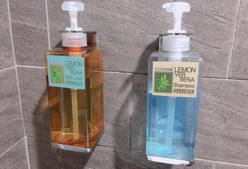 اتاق اکونومی, Clover House 自助式無人旅店