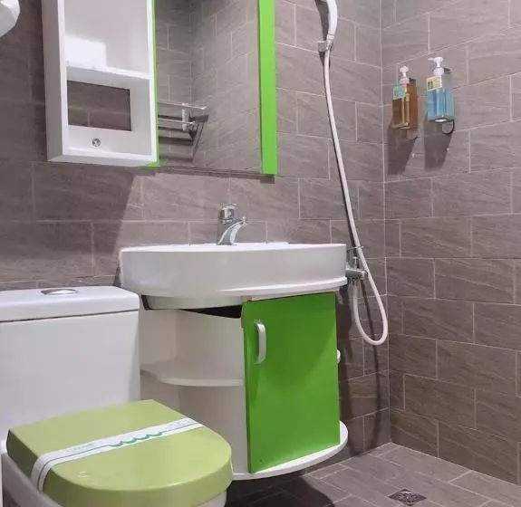 اتاق اکونومی, Clover House 自助式無人旅店