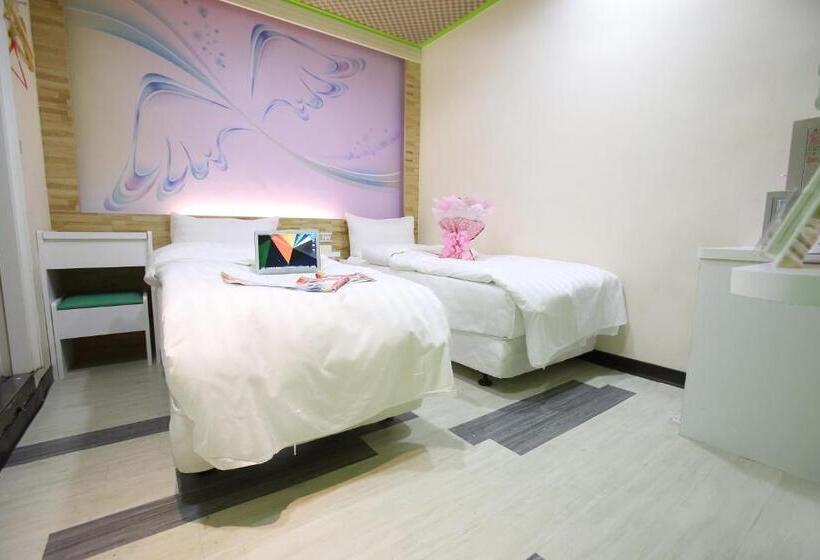 اتاق اکونومی, Clover House 自助式無人旅店