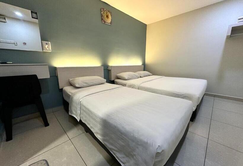 Трехместный Номер Superior, De Uptown Hotel @ P.j. 222