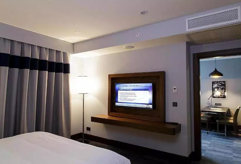スイート, Bof Hotels Business