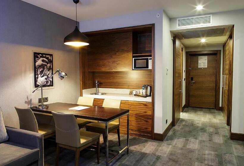 スイート, Bof Hotels Business