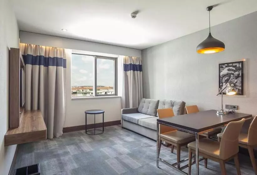 スイート, Bof Hotels Business