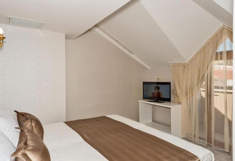 اتاق استاندارد یک نفره, Grand Pamir
