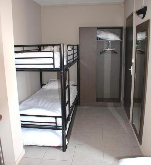 חדר משפחתי, Hôtel Le Floreal