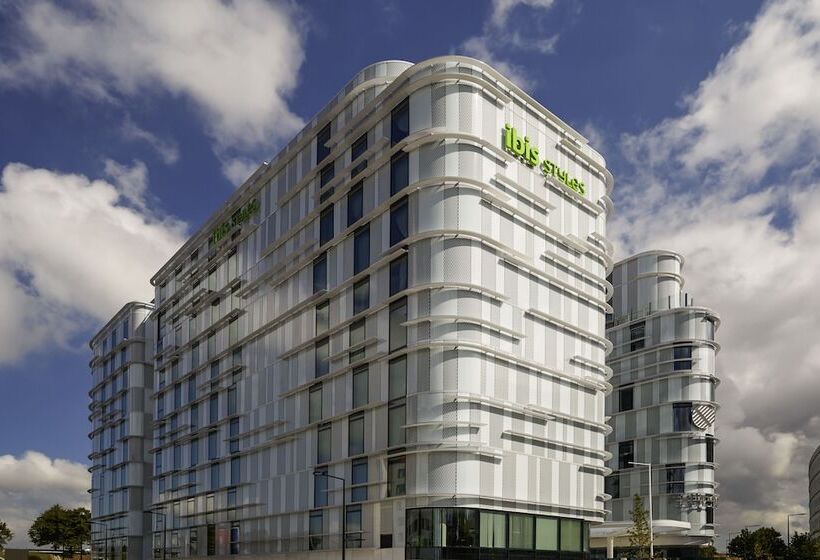 Полулюкс, Ibis Styles Paris Charles De Gaulle Airport
