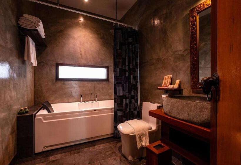 ガーデンビューのデラックストリプルルーム, Ipoh Bali