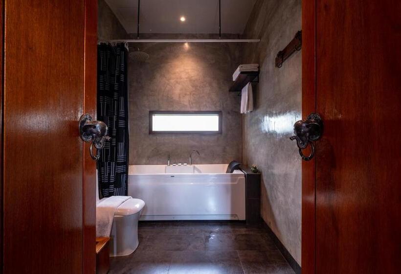 ガーデンビューのデラックストリプルルーム, Ipoh Bali