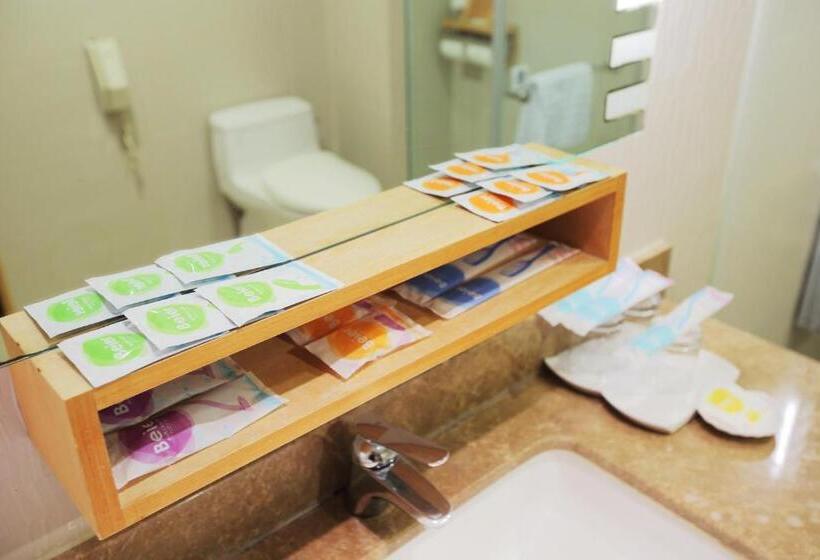 اتاق لوکس سه تخته, Jin Hua