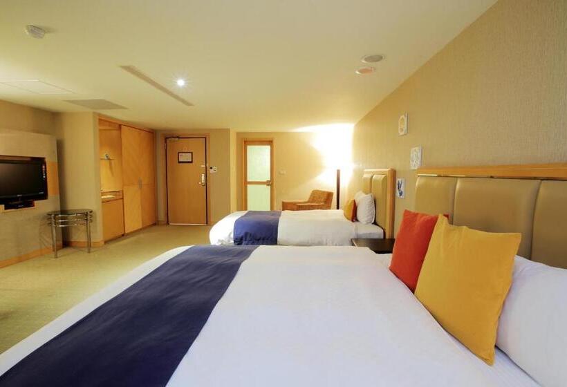 اتاق لوکس سه تخته, Jin Hua