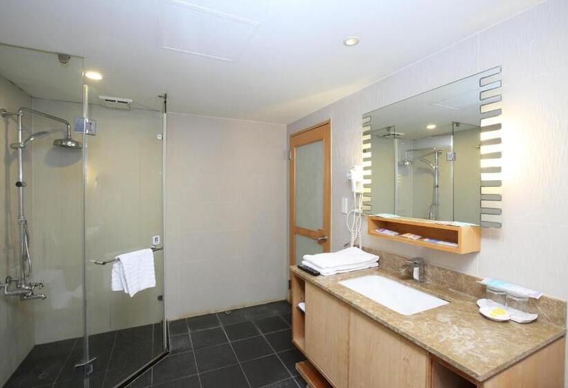 اتاق لوکس, Jin Hua