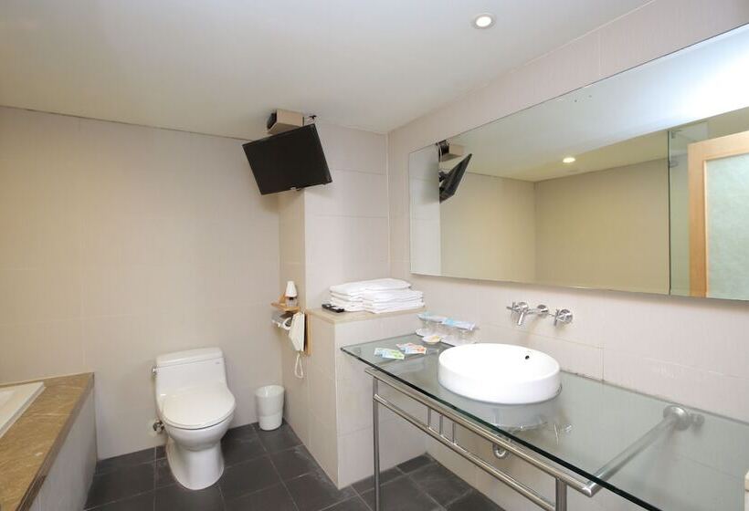 اتاق لوکس چهار تخته, Jin Hua