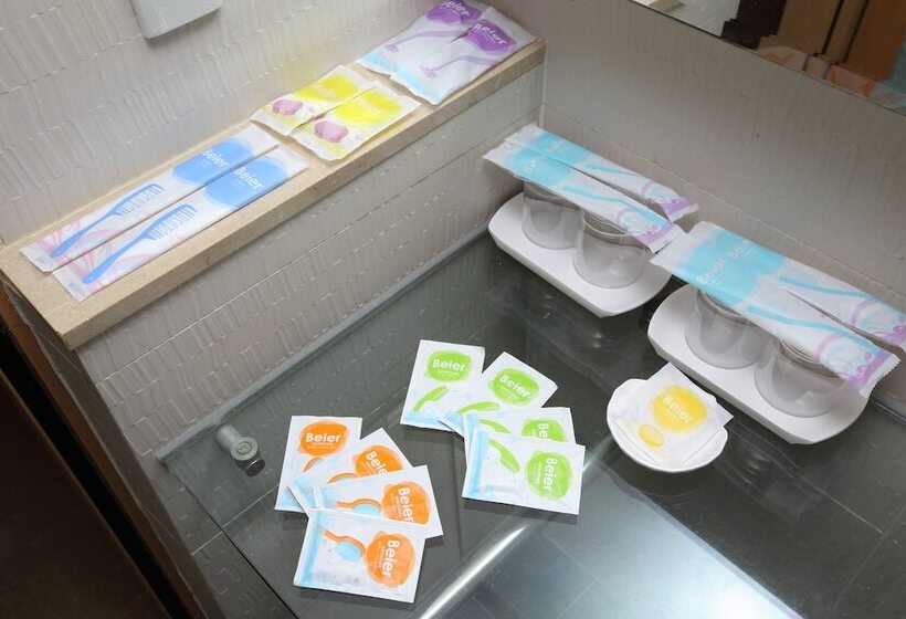 اتاق لوکس چهار تخته, Jin Hua