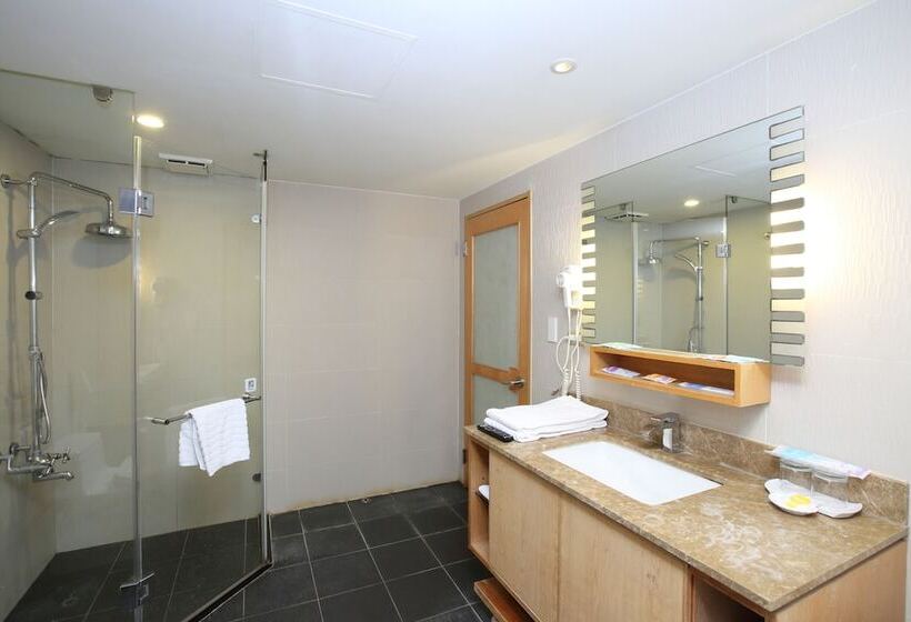 اتاق لوکس, Jin Hua