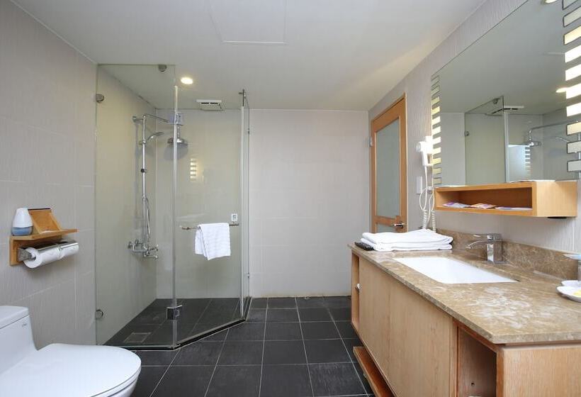 اتاق لوکس, Jin Hua