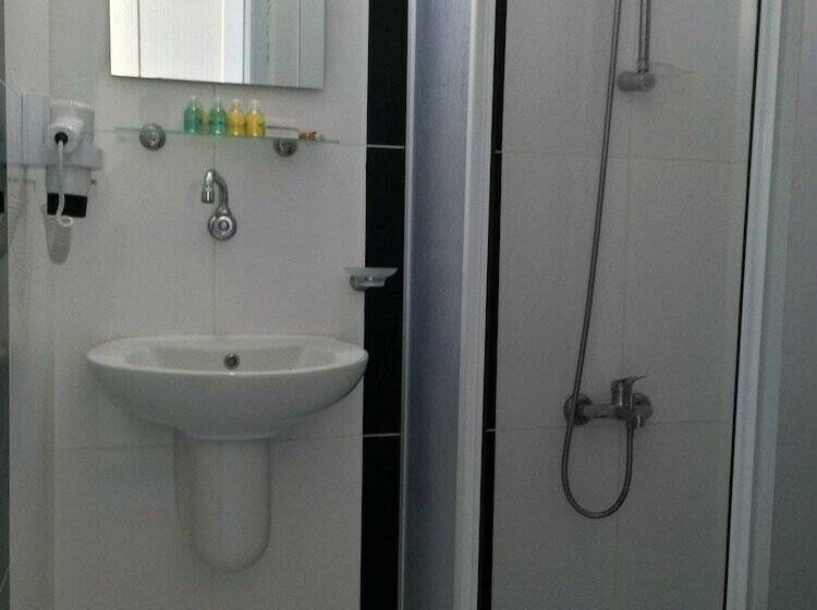 标准间, Marvel Beach