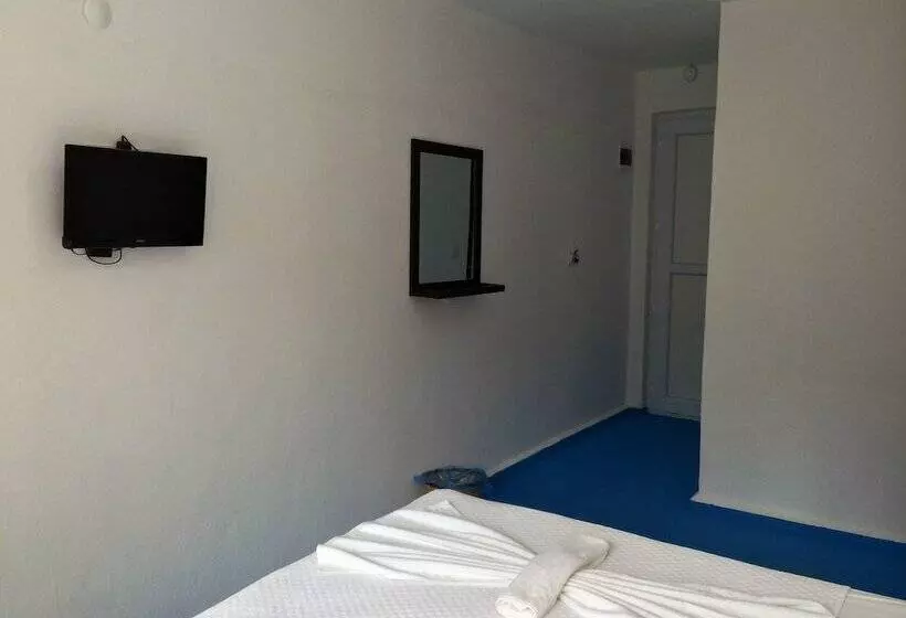 Habitación Triple Economy, Marvel Beach