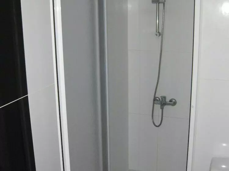 Habitación Triple Economy, Marvel Beach
