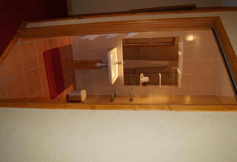 غرفة قياسية ثلاثية, Restaurant La Martiniere