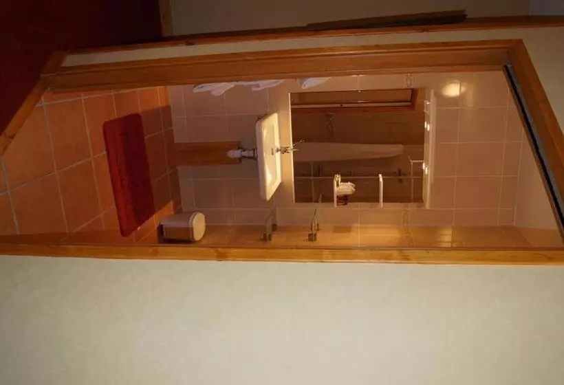 Standard Triple Room, Restaurant La Martiniere