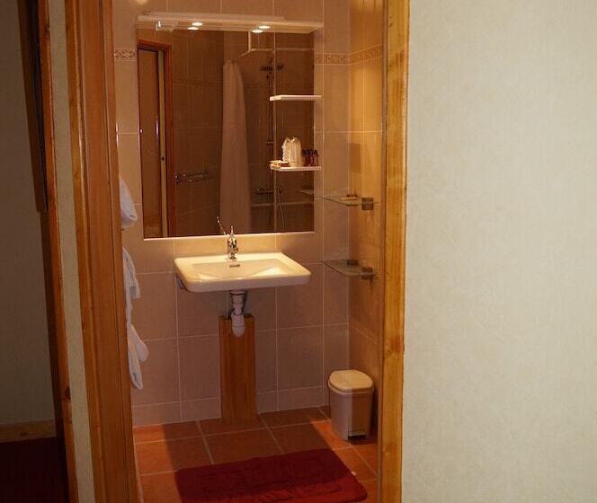 غرفة قياسية ثلاثية, Restaurant La Martiniere