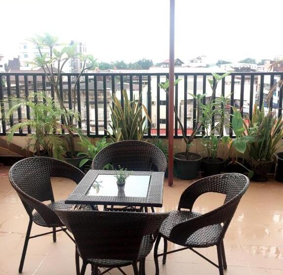 חדר משפחתי, Vientiane Sp