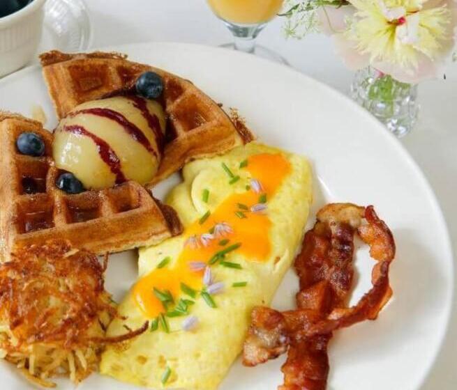 Номер Deluxe, Cameron Estate Inn & Restaurant