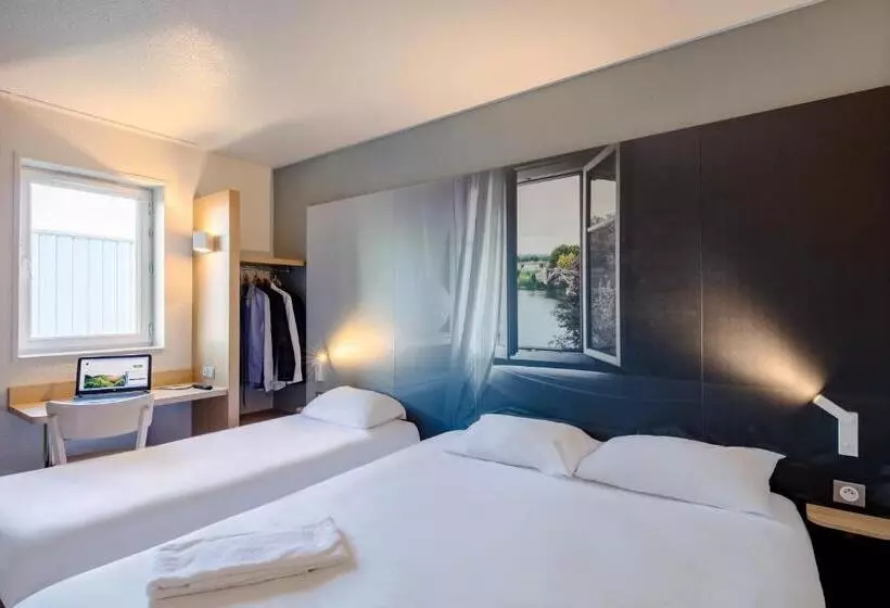 اتاق استاندارد سه نفره, B&b Hotel Poitiers 1 Futuroscope