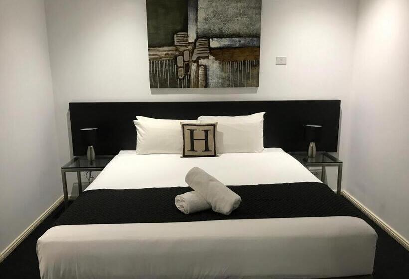 إستوديو قياسى سرير كينج, H Boutique
