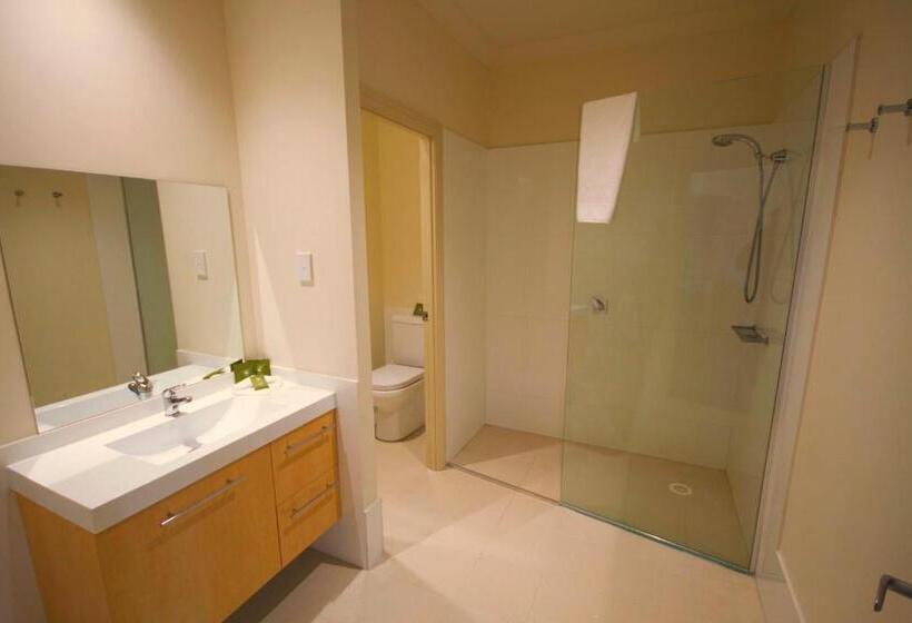 إستوديو قياسى سرير كينج, H Boutique