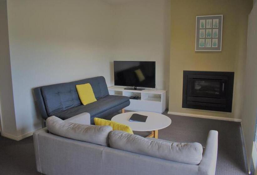 إستديو عائلى, H Boutique