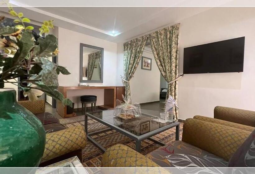 주니어 스위트, Al Massira