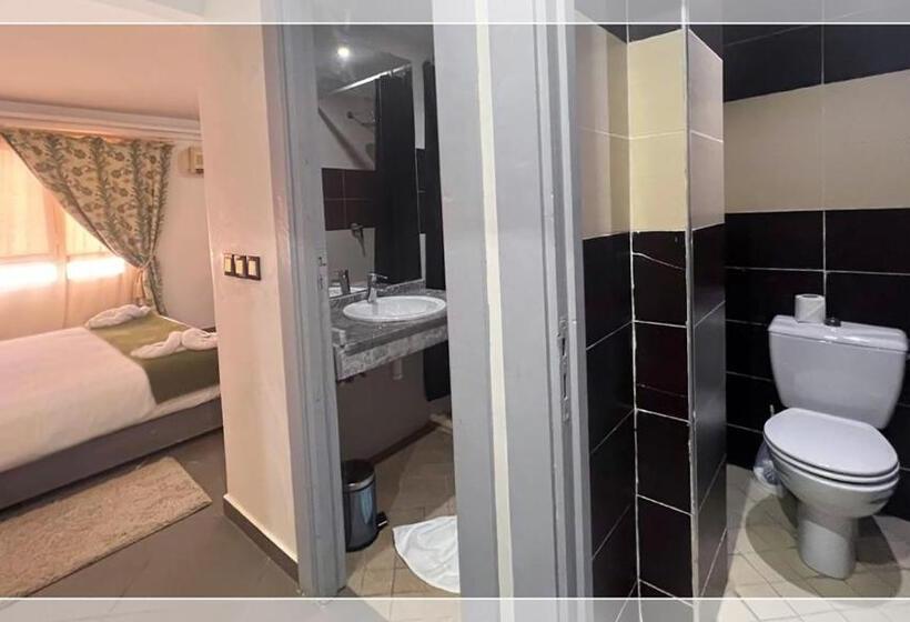 주니어 스위트, Al Massira