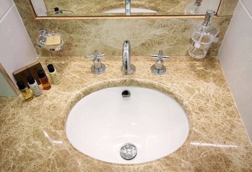 اتاق کلاس بیزنس, Complex Continental