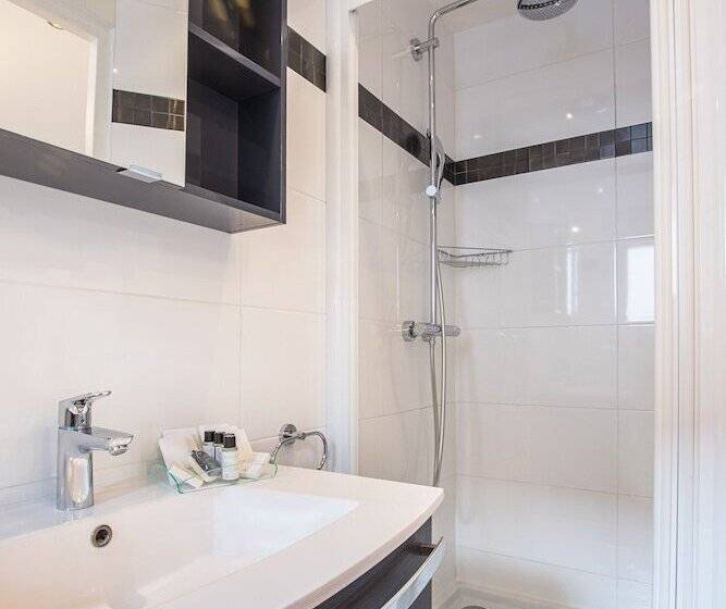 デラックススタジオ, De L'horloge