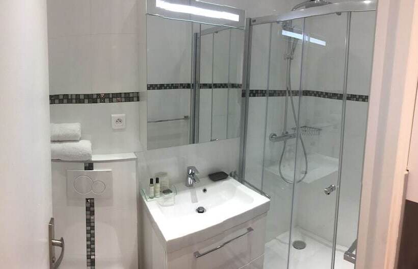 デラックススタジオ, De L'horloge