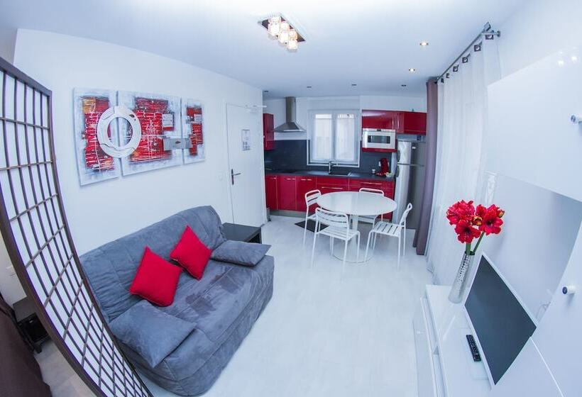 デラックススタジオ, De L'horloge