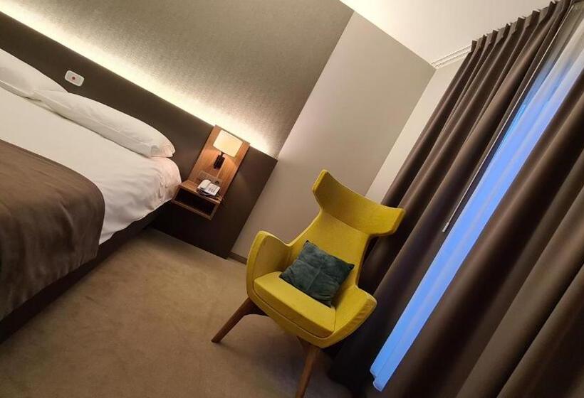 חדר קומפורט, Drie Eiken