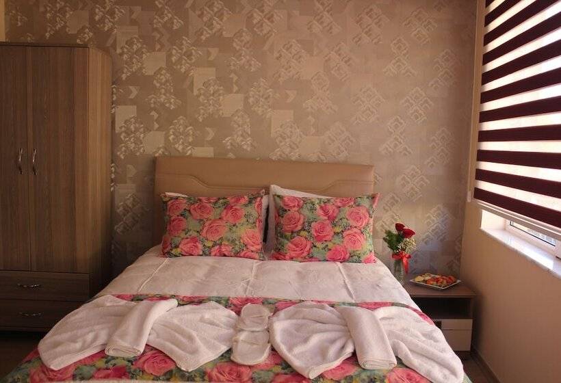 اتاق استاندارد, Gorur Suite