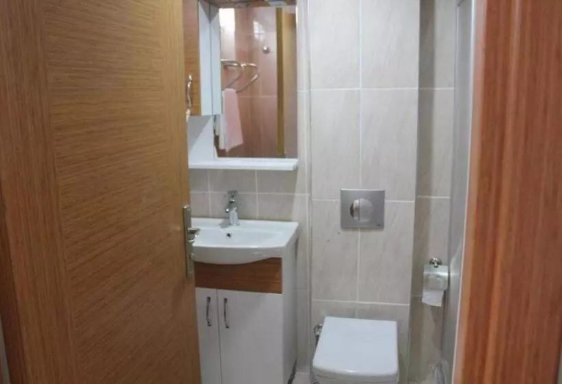 سوییت خانوادگی, Gorur Suite