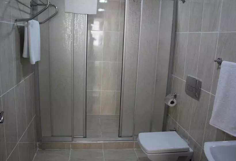سوییت خانوادگی, Gorur Suite