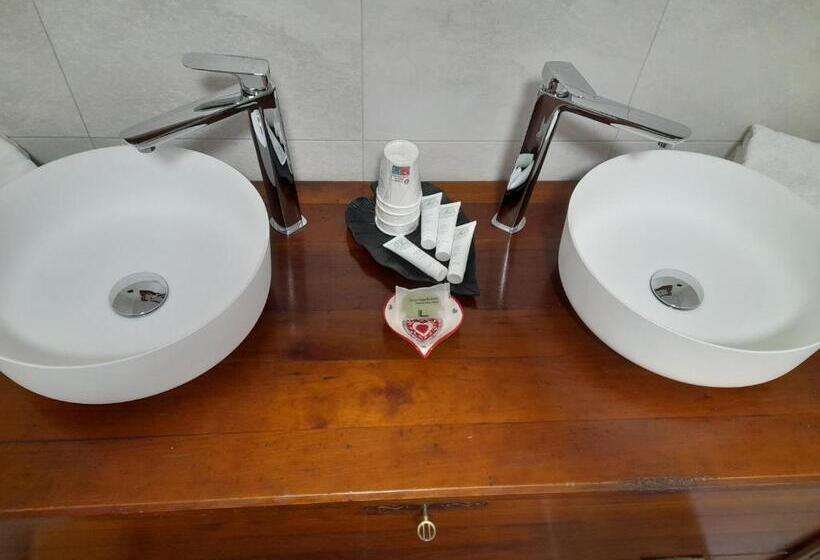 4인용 스탠다드 룸, Hôtel Berceau Du Vigneron